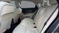 Jaguar XJ 3.0d V6 Portfolio 4dr Auto Diesel Saloon